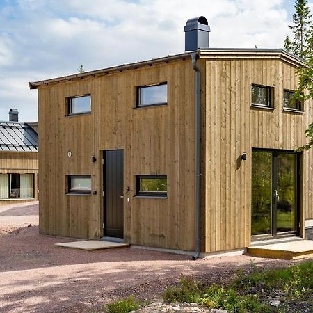 Mysig Liten Stuga Perfekt Foer Par Eller Liten Familj Salen  Exterior photo