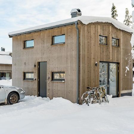 Mysig Liten Stuga Perfekt Foer Par Eller Liten Familj Salen  Exterior photo